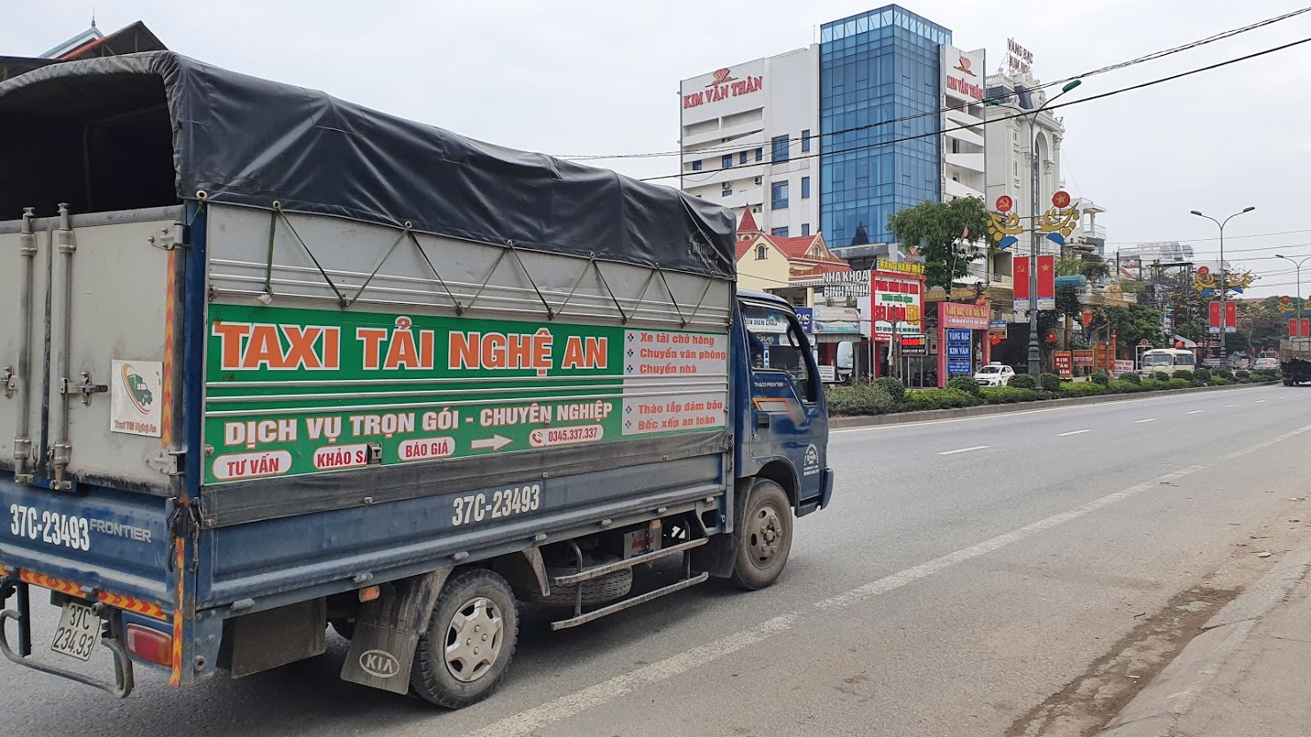 xe chở hàng nghệ an - hà tĩnh